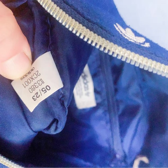 Adidas Trefoil Waist Bag Fanny Pack Adjustable Strap Gold Logo Navy Belt Bag - Picture 8 of 13